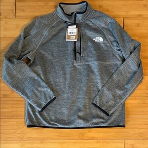 The North Face Canyonlands Heather Gray Men's Half-Zip Pullover with Black Trim